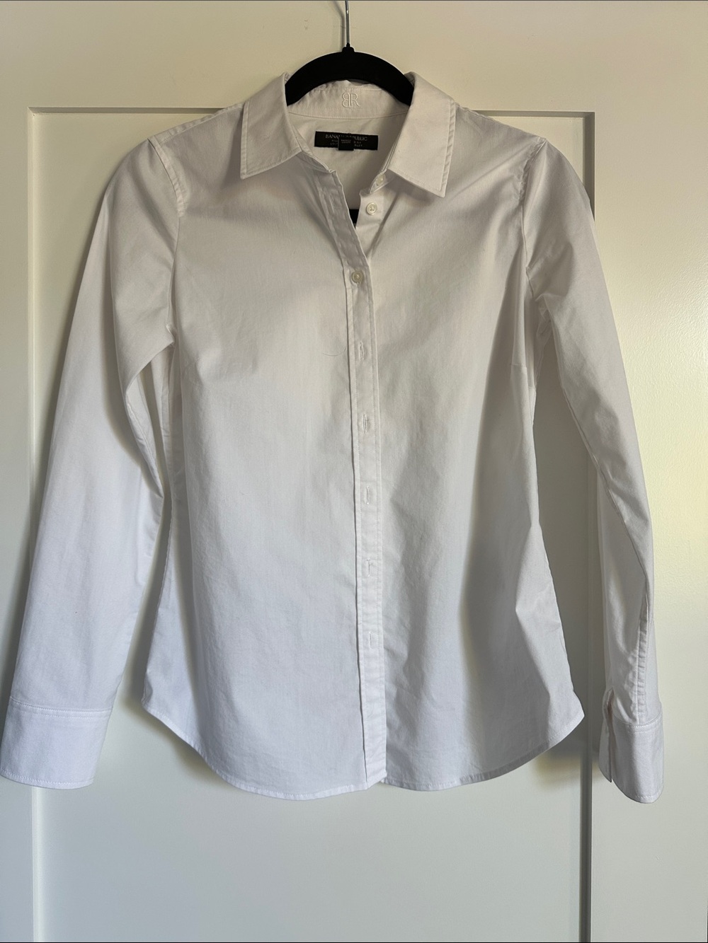 Banana Republic White Riley Tailored Fit Shirt Sz. 0